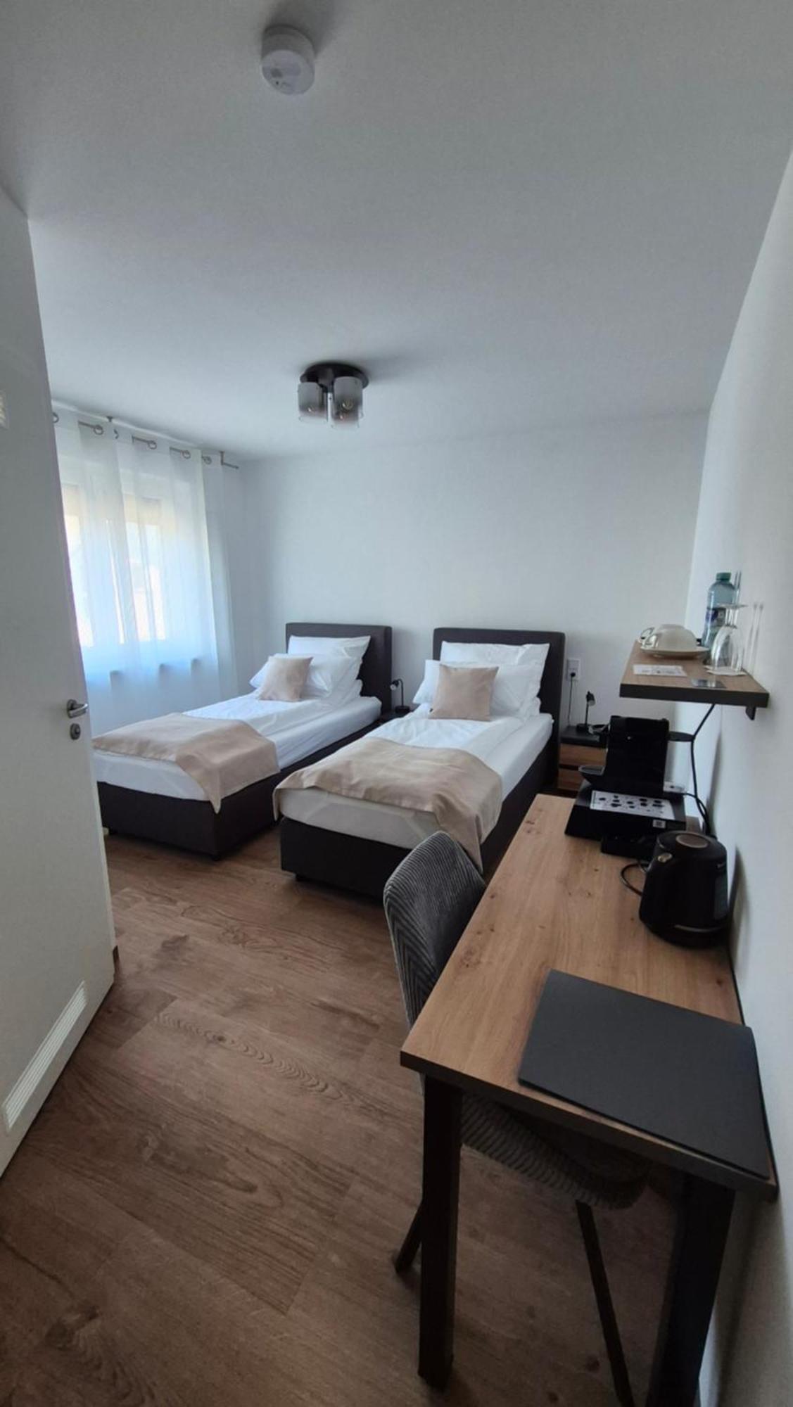Apartments Seibel Doppel-Zweibettzimmer Mit Bad Reutlingen Kültér fotó